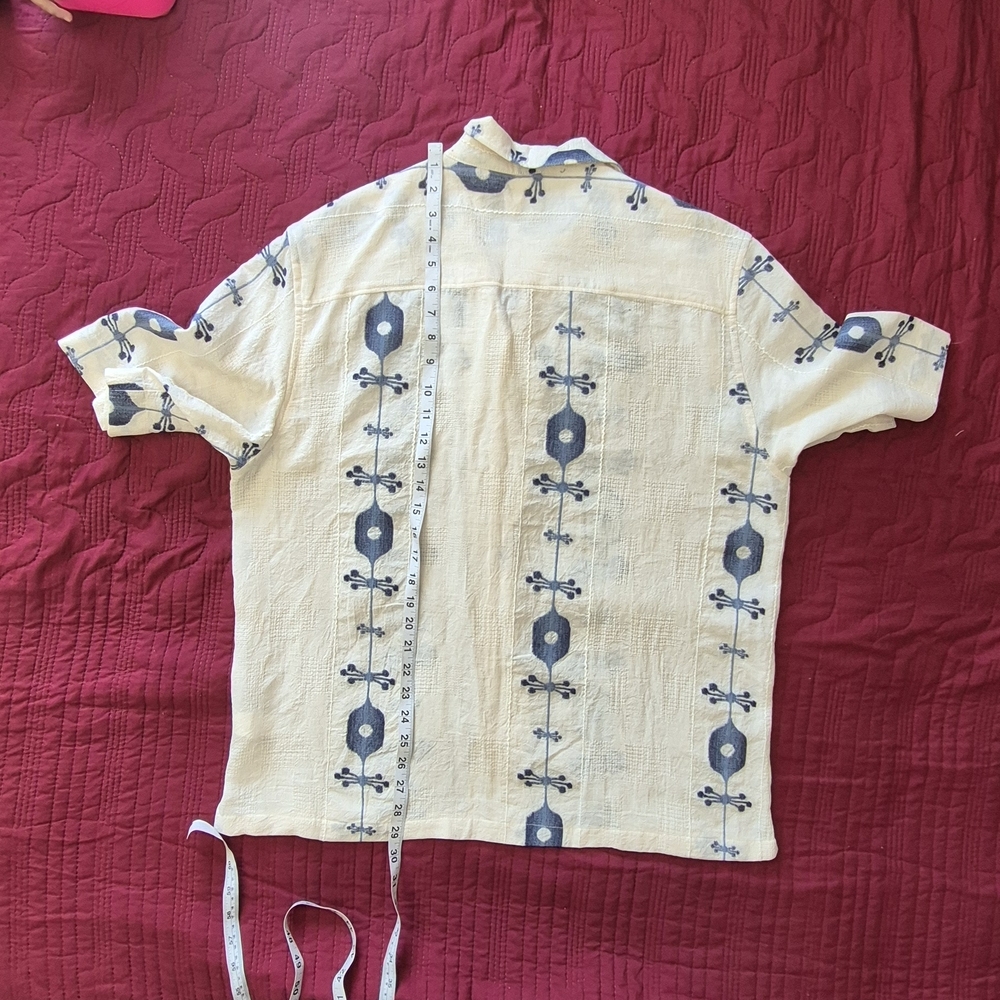 Zara Cream Short-Sleeve Button-Down Shirt with Navy Pattern - Picture 4 of 4